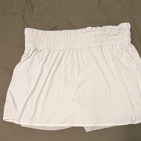 SPANX White Smocked Waist Athletic Skort - Picture 4 of 4